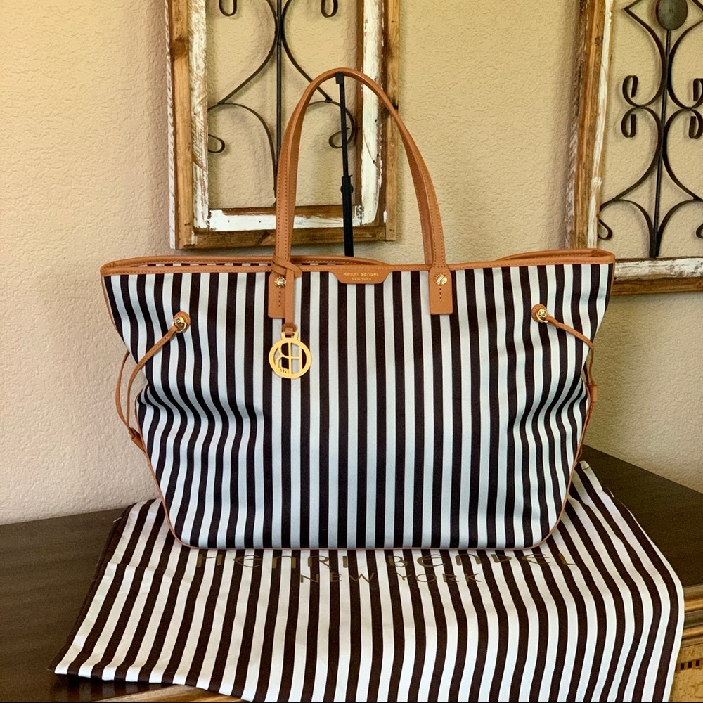 NWOT Henri Bendel East West XL Tote
